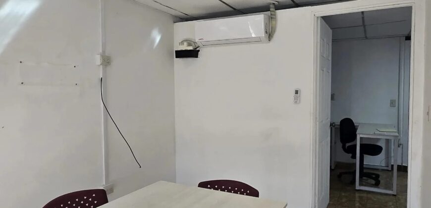 Oficina en alquiler Colonia Médica – Amueblada