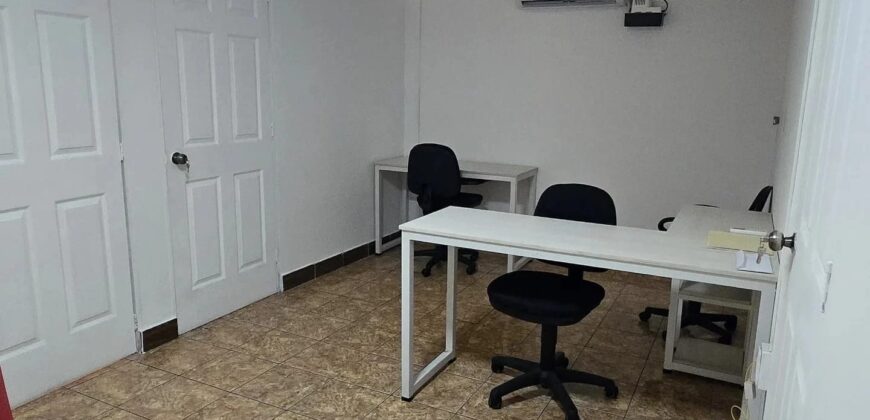 Oficina en alquiler Colonia Médica – Amueblada
